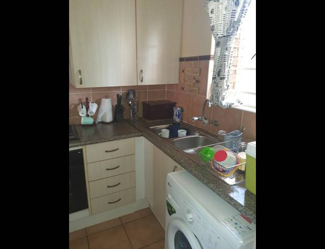 2 BEDROOM PROPERTY TO RENT IN MOOIKLOOF RIDGE ESTATE
